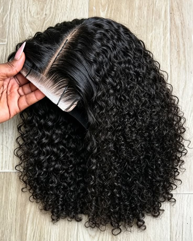 Bouclette kinky curly wig — lace detail